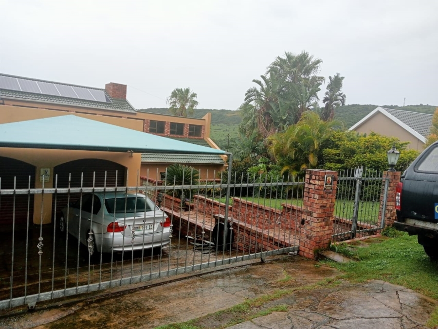 4 Bedroom Property for Sale in Nahoon Valley Park Eastern Cape